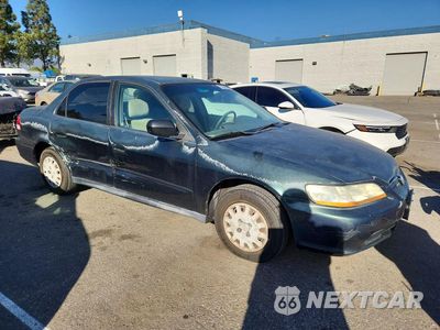 Czwarte zdjęcie samochodu z boku: 2001 HONDA ACCORD VALUE VIN:1HGCF86641A107412 - miniatura