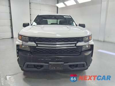 Piąte zdjęcie samochodu w środku: 2020 CHEVROLET SILVERADO K1500 VIN:1GCUYAEF3LZ193211 - miniatura