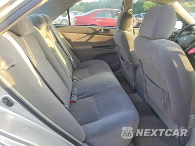 Zdjęcie 10 z 12 samochodu: 2005 TOYOTA CAMRY STANDARD VIN:4T1BE32K75U608152 - miniatura