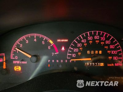 Zdjęcie 9 z 13 samochodu: 2003 PONTIAC GRAND PRIX GT VIN:1G2WP52K53F152296 - miniatura