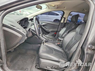 Zdjęcie 7 z 12 samochodu: 2016 FORD FOCUS SE VIN:1FADP3K25GL362868 - miniatura