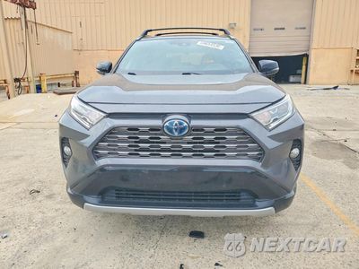 Piąte zdjęcie samochodu w środku: 2019 TOYOTA RAV4 XSE VIN:2T3EWRFV7KW010874 - miniatura