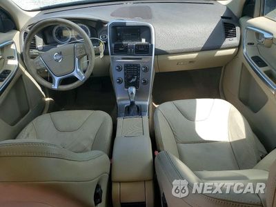Zdjęcie 8 z 13 samochodu: 2013 VOLVO XC60 3.2 VIN:YV4952DL5D2419140 - miniatura