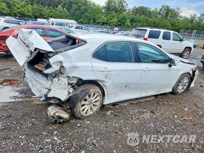 Trzecie zdjęcie samochodu z tyłu: 2019 TOYOTA CAMRY LE VIN:4T1B11HK9KU853280 - miniatura