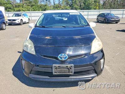 Piąte zdjęcie samochodu w środku: 2013 TOYOTA PRIUS THREE VIN:JTDKN3DU7D1689379 - miniatura
