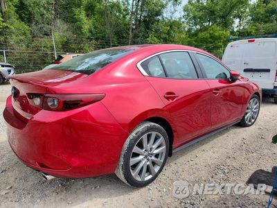 Trzecie zdjęcie samochodu z tyłu: 2023 MAZDA 3 PREFERRED VIN:3MZBPACM2PM373392 - miniatura
