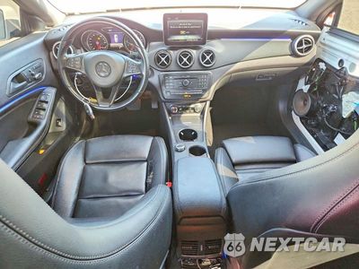 Zdjęcie 8 z 13 samochodu: 2019 MERCEDES-BENZ CLA 250 VIN:WDDSJ4EBXKN721994 - miniatura