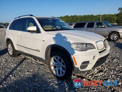 Czwarte zdjęcie samochodu z boku: 2013 BMW X5 XDRIVE35I VIN:5UXZV4C55D0B17393 - miniatura