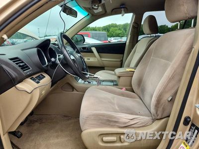 Zdjęcie 7 z 13 samochodu: 2010 TOYOTA HIGHLANDER BASE VIN:JTEBK3EH6A2163689 - miniatura