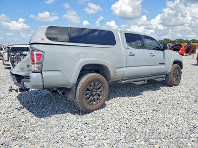 Trzecie zdjęcie samochodu z tyłu: 2021 TOYOTA TACOMA LIMITED VIN:3TMHZ5BNXMM102634 - miniatura