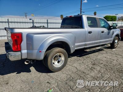 Trzecie zdjęcie samochodu z tyłu: 2022 FORD F350 SUPER DUTY VIN:1FT8W3CT4NEE76917 - miniatura