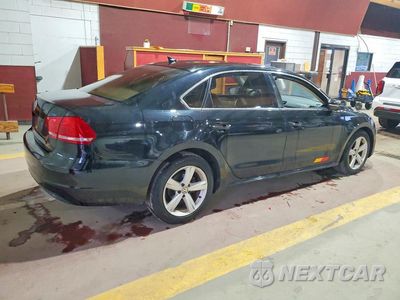 Trzecie zdjęcie samochodu z tyłu: 2012 VOLKSWAGEN PASSAT SE VIN:1VWBP7A35CC026888 - miniatura