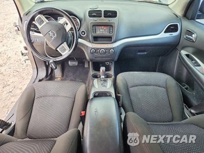 Zdjęcie 8 z 14 samochodu: 2020 DODGE JOURNEY SE VIN:3C4PDCABXLT220497 - miniatura