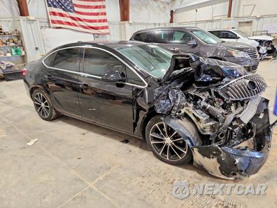 Czwarte zdjęcie samochodu z boku: 2016 BUICK VERANO SPORT TOURING VIN:1G4PW5SK6G4140089 - miniatura