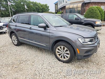 Czwarte zdjęcie samochodu z boku: 2018 VOLKSWAGEN TIGUAN SE VIN:3VV2B7AX4JM146926 - miniatura