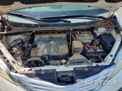 Zdjęcie 12 z 13 samochodu: 2014 TOYOTA SIENNA LIMITED 7-PASSENGER VIN:5TDYK3DCXES427600 - miniatura