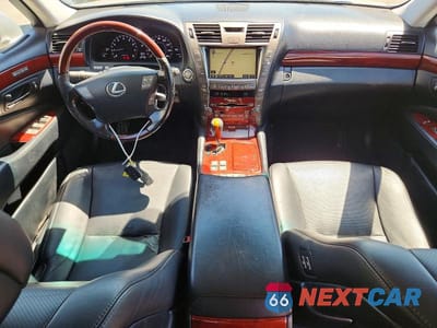 Zdjęcie 8 z 12 samochodu: 2008 LEXUS LS 460L VIN:JTHGL46FX85020942 - miniatura