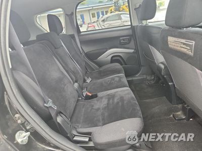 Zdjęcie 11 z 13 samochodu: 2012 MITSUBISHI OUTLANDER ES VIN:JA4AS2AW3CU027505 - miniatura