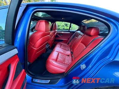 Zdjęcie 13 z 14 samochodu: 2013 BMW M5 VIN:WBSFV9C50DD096758 - miniatura