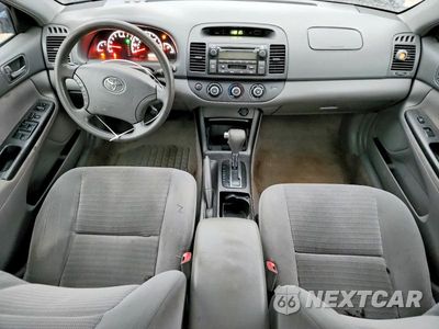 Zdjęcie 8 z 12 samochodu: 2005 TOYOTA CAMRY LE V6 VIN:4T1BF32K25U109594 - miniatura