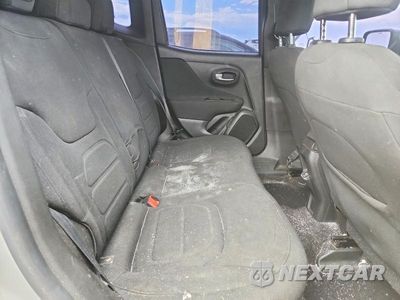 Zdjęcie 10 z 12 samochodu: 2019 JEEP RENEGADE LATITUDE VIN:ZACNJBBB3KPK44023 - miniatura