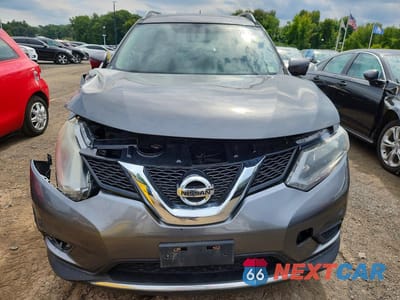 Piąte zdjęcie samochodu w środku: 2016 NISSAN ROGUE SV VIN:5N1AT2MV5GC812802 - miniatura