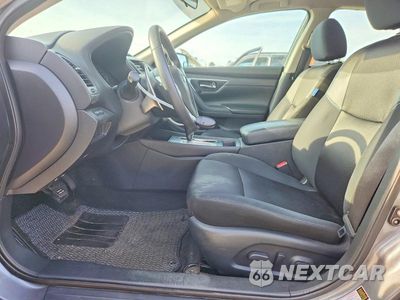 Zdjęcie 7 z 12 samochodu: 2016 NISSAN ALTIMA 2.5 SR VIN:1N4AL3AP5GC274415 - miniatura