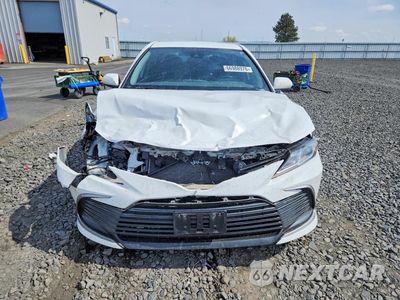 Piąte zdjęcie samochodu w środku: 2022 TOYOTA CAMRY LE VIN:4T1C31AK3NU583640 - miniatura