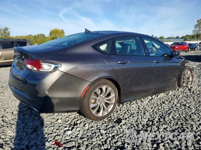 Trzecie zdjęcie samochodu z tyłu: 2015 CHRYSLER 200 S VIN:1C3CCCDG3FN627787 - miniatura