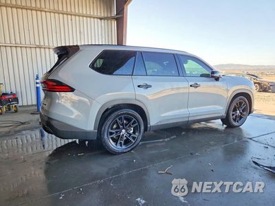 Trzecie zdjęcie samochodu z tyłu: 2025 TOYOTA GRAND HIGHLANDER HYBRID NIGHTSHADE VIN:5TDACAB50SS040296 - miniatura