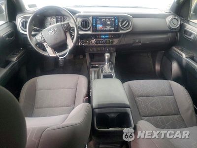 Zdjęcie 8 z 12 samochodu: 2017 TOYOTA TACOMA TRD SPORT VIN:3TMCZ5AN7HM047089 - miniatura