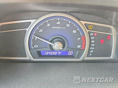 Zdjęcie 9 z 12 samochodu: 2010 HONDA CIVIC VP VIN:19XFA1F3XAE004449 - miniatura