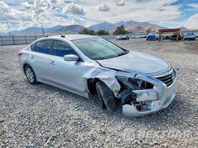 Czwarte zdjęcie samochodu z boku: 2014 NISSAN ALTIMA 2.5 S VIN:1N4AL3AP3EC123862 - miniatura