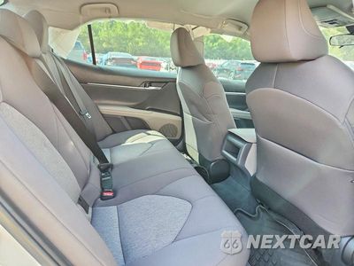 Zdjęcie 10 z 12 samochodu: 2022 TOYOTA CAMRY LE VIN:4T1C31AK1NU042327 - miniatura