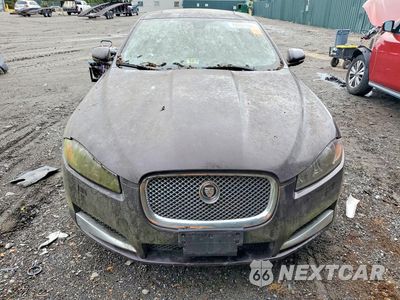 Piąte zdjęcie samochodu w środku: 2013 JAGUAR XF VIN:SAJWJ0EF7D8S88452 - miniatura