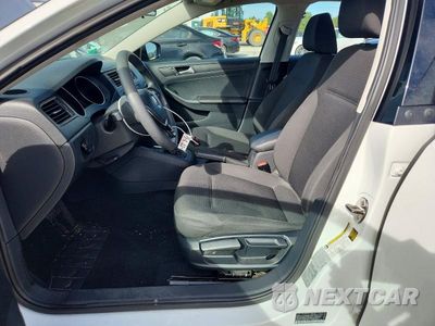 Zdjęcie 7 z 12 samochodu: 2015 VOLKSWAGEN JETTA BASE VIN:3VW2K7AJ4FM350169 - miniatura