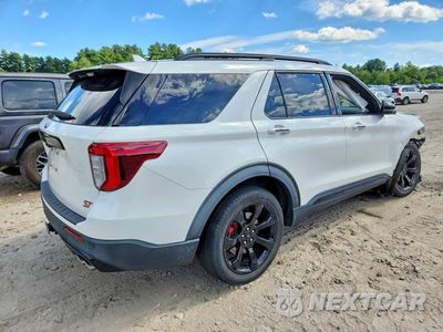 Trzecie zdjęcie samochodu z tyłu: 2022 FORD EXPLORER ST VIN:1FM5K8GC7NGA97349 - miniatura