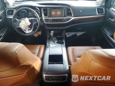 Zdjęcie 8 z 14 samochodu: 2017 TOYOTA HIGHLANDER LIMITED VIN:5TDYZRFH6HS220584 - miniatura