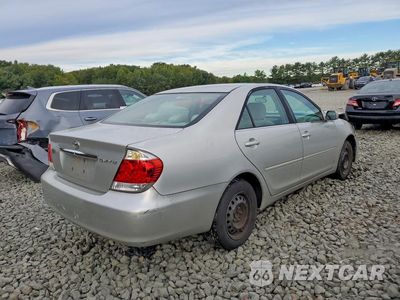 Trzecie zdjęcie samochodu z tyłu: 2005 TOYOTA CAMRY LE VIN:4T1BE32K65U979190 - miniatura
