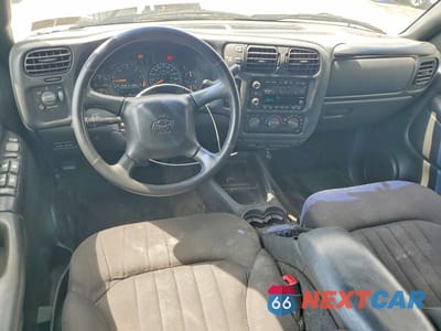 Zdjęcie 8 z 13 samochodu: 2003 CHEVROLET BLAZER VIN:1GNDT13X03K174688 - miniatura