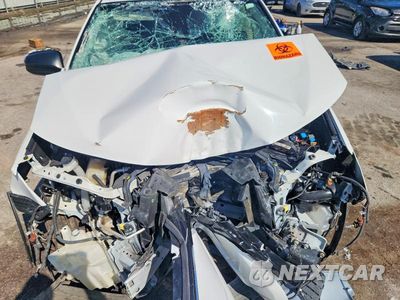 Zdjęcie 12 z 14 samochodu: 2018 TOYOTA RAV4 LE VIN:JTMZFREV8JJ740440 - miniatura