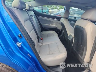 Zdjęcie 10 z 12 samochodu: 2017 HYUNDAI ELANTRA LIMITED VIN:5NPD84LF4HH002611 - miniatura
