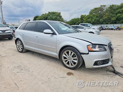 Czwarte zdjęcie samochodu z boku: 2012 AUDI A3 PREMIUM VIN:WAUBEAFM8CA166420 - miniatura