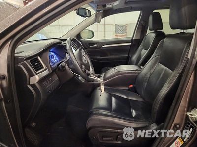 Zdjęcie 7 z 13 samochodu: 2016 TOYOTA HIGHLANDER XLE VIN:5TDJKRFH3GS227058 - miniatura