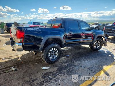 Trzecie zdjęcie samochodu z tyłu: 2016 TOYOTA TACOMA TRD OFF-ROAD VIN:5TFAZ5CN5GX006618 - miniatura