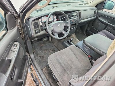 Zdjęcie 8 z 12 samochodu: 2005 DODGE RAM1500 CREW QUAD VIN:1D7HU16D65J592874 - miniatura