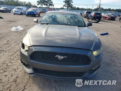 Piąte zdjęcie samochodu w środku: 2016 FORD MUSTANG VIN:1FA6P8TH2G5227442 - miniatura