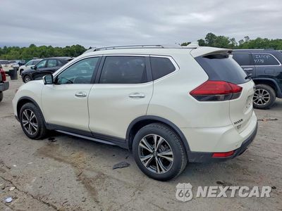 Drugie zdjęcie samochodu z przodu: 2019 NISSAN ROGUE SV VIN:5N1AT2MV5KC732425 - miniatura