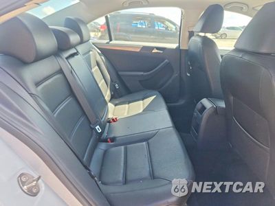 Zdjęcie 10 z 13 samochodu: 2017 VOLKSWAGEN JETTA SE VIN:3VWDB7AJ7HM373988 - miniatura