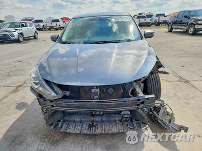 Piąte zdjęcie samochodu w środku: 2019 NISSAN SENTRA SR VIN:3N1AB7AP0KY305609 - miniatura